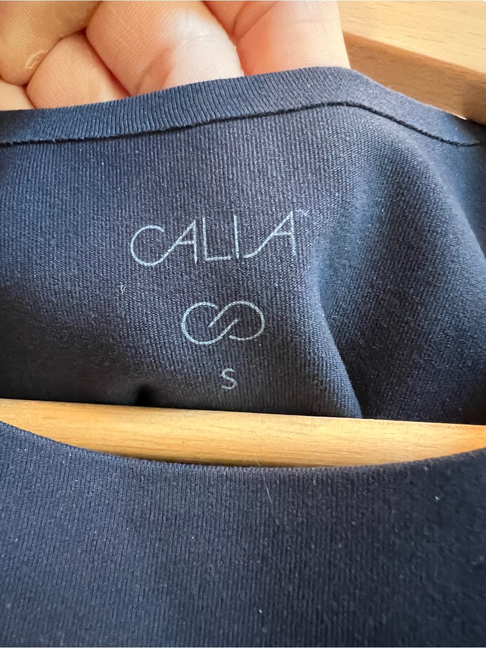 Navy Sleeveless Tank Top - Picture 3 of 5